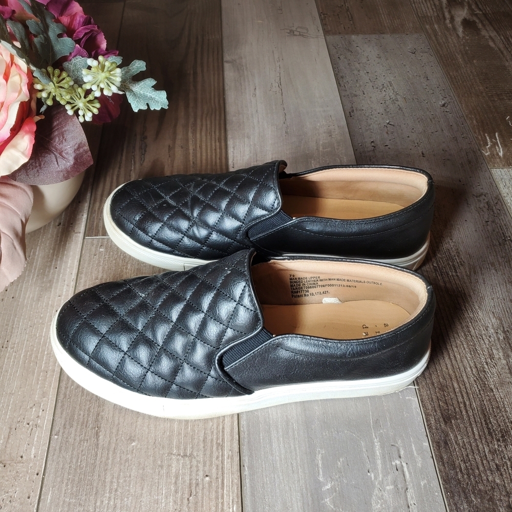 a new day Black Quilted Women's Reese Loafer Sneakers Size 7 1/2
